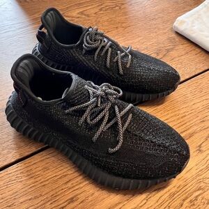 Brand new never used Yeezy Boost 350 Black size 7